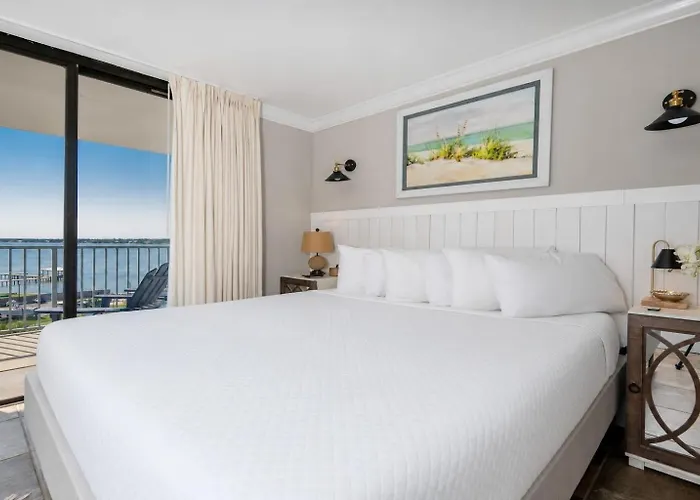 Surf & Racquet 603c Apartment