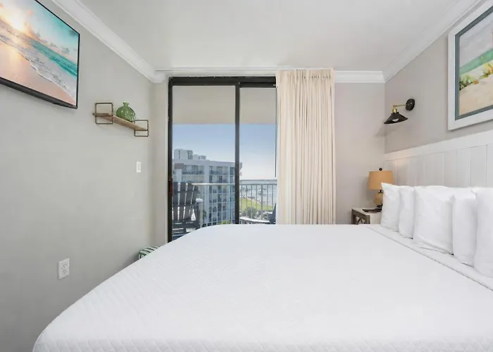 Surf & Racquet 603c Apartment
