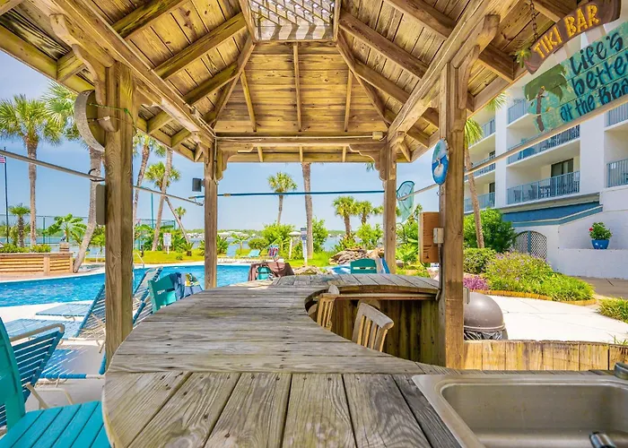 Surf & Racquet 603c Apartment